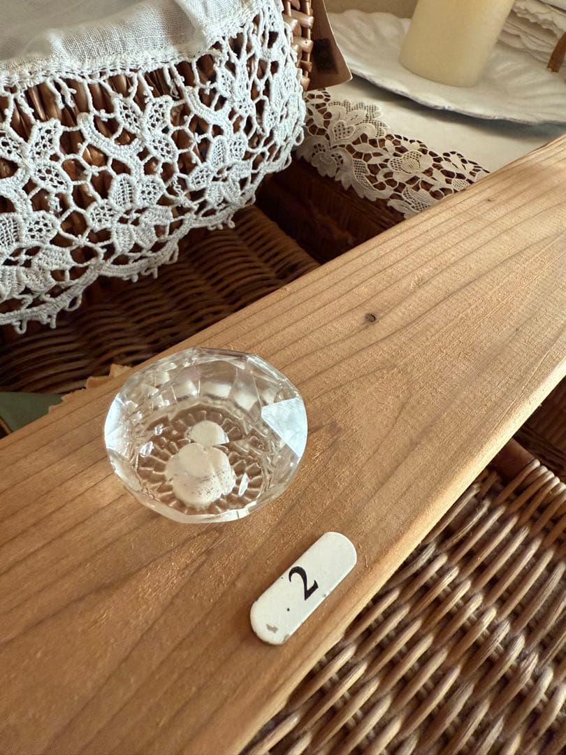 気まぐれ工房ஐ木とガラスのつまみの壁掛けフックஐビンテージ・アンティーク