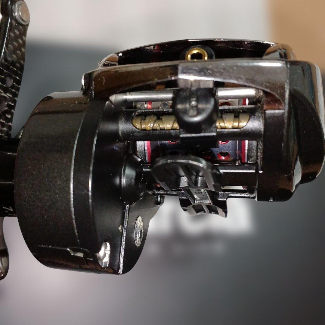 Abu REVO Elite 7 右ハンドル