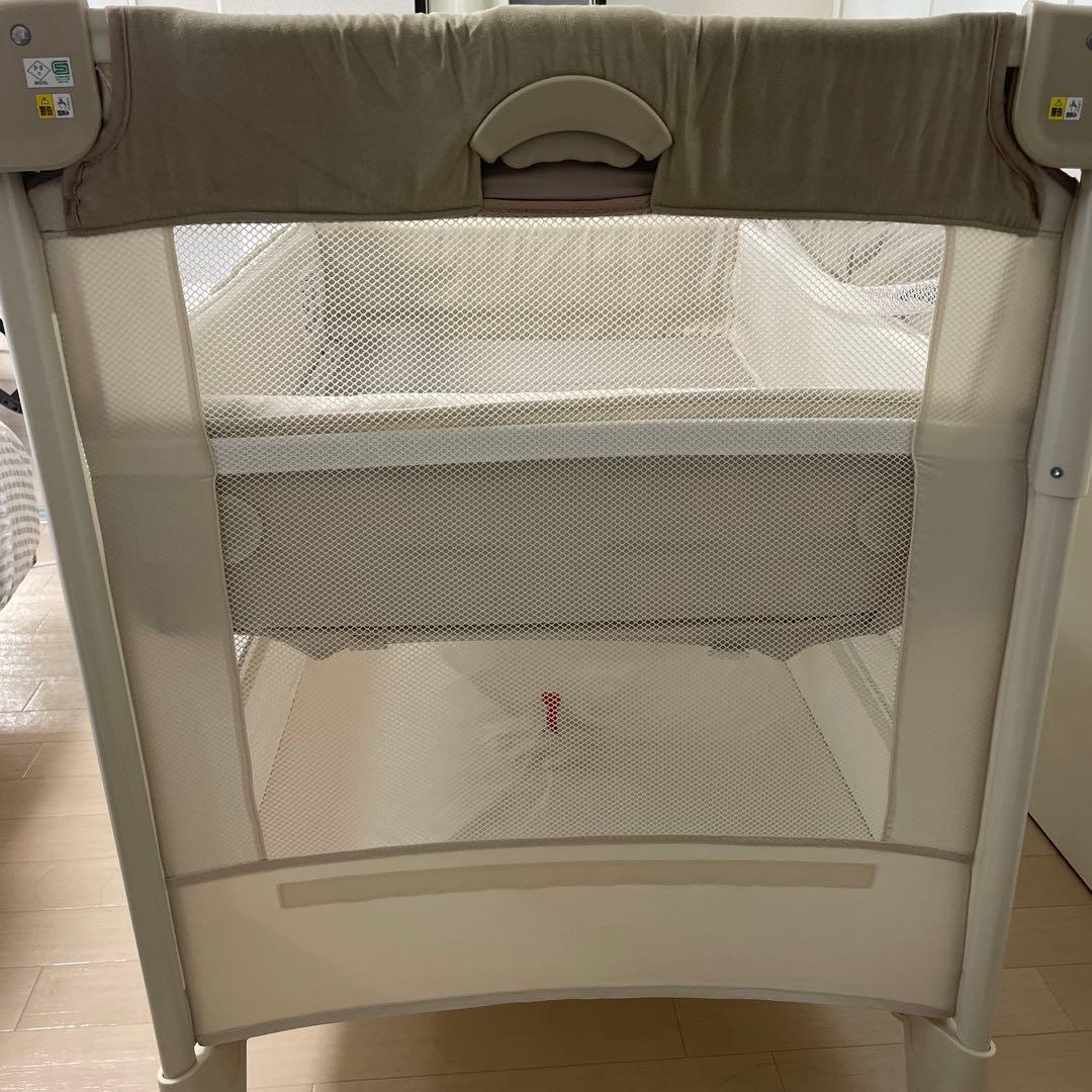アップリカ　ココネルエアープラスAB　折りたたみ式ベビー用ベッド