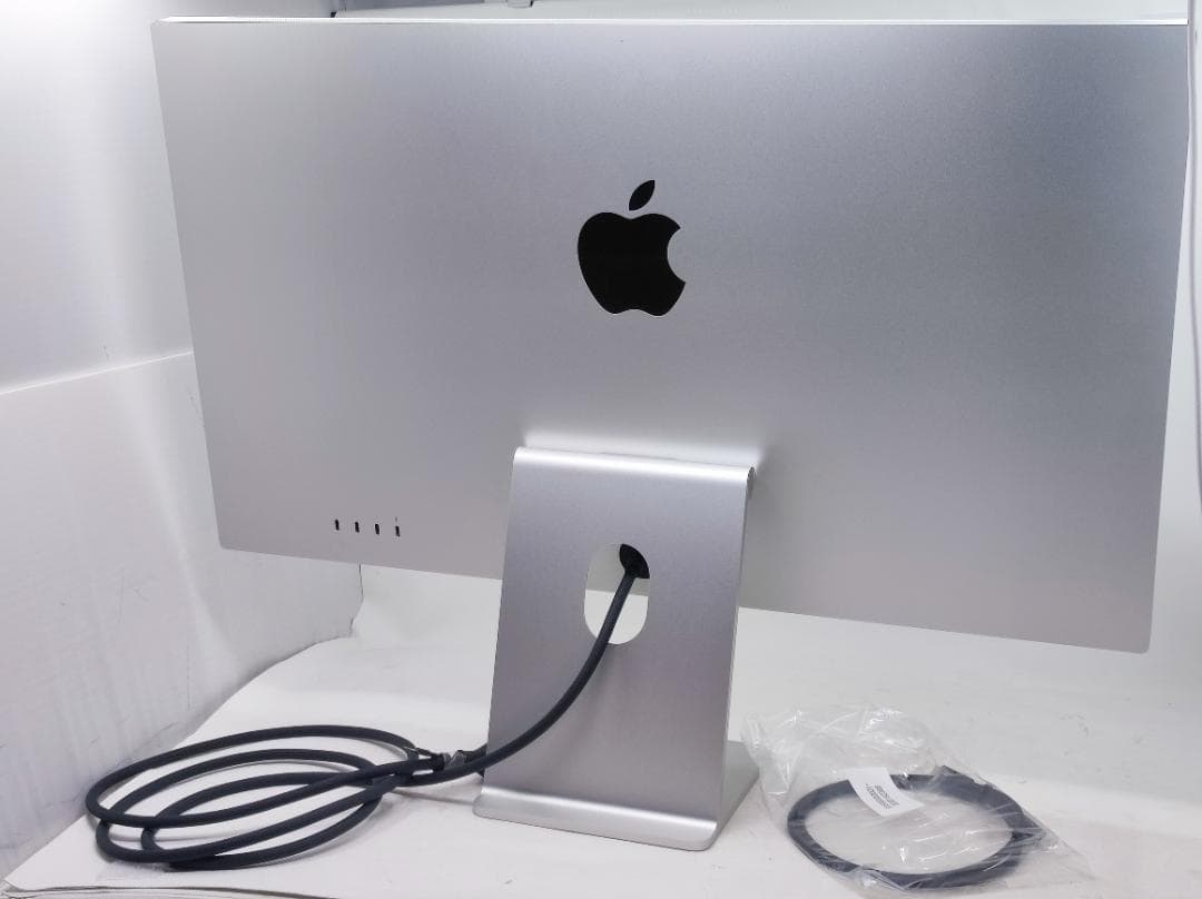 ヒ*イ様 ★訳有★Studio Display★A2525★Apple★6スピー