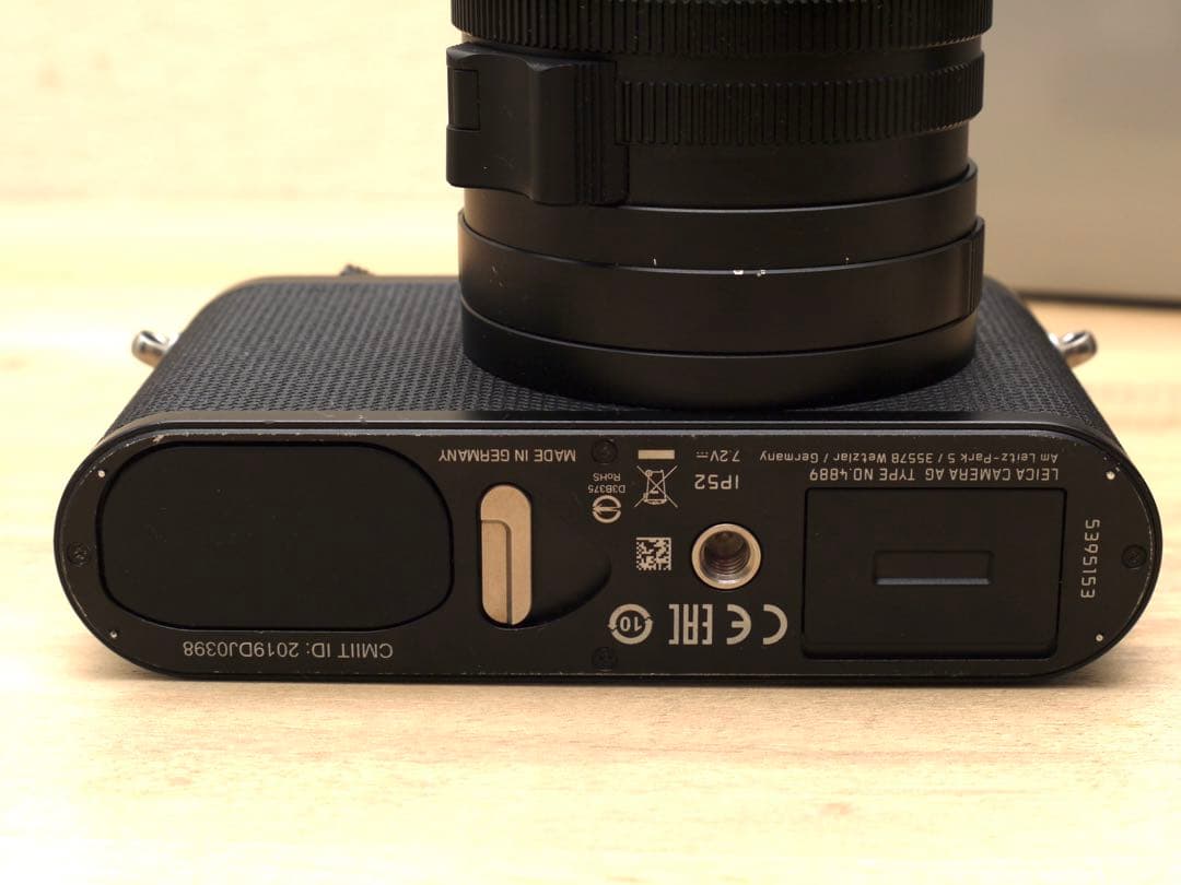 Leica Q2 コンパクトデジタルカメラ