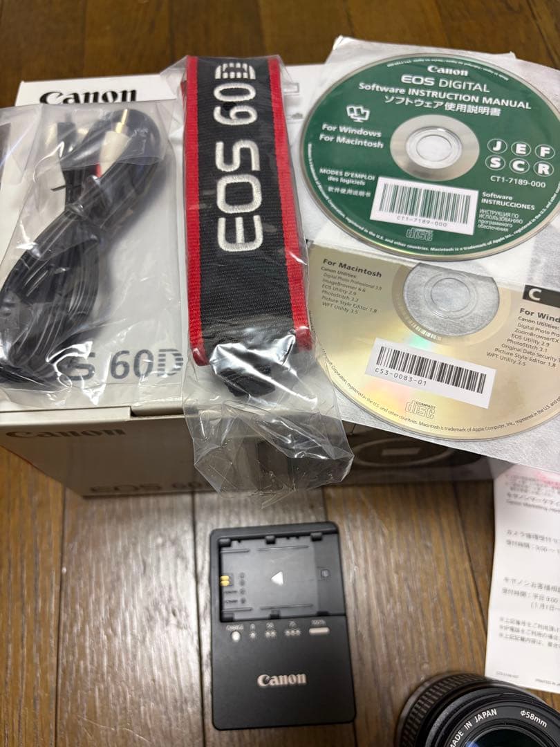 Canon EOS 60D デジタル一眼レフカメラ 本体とレンズ付き