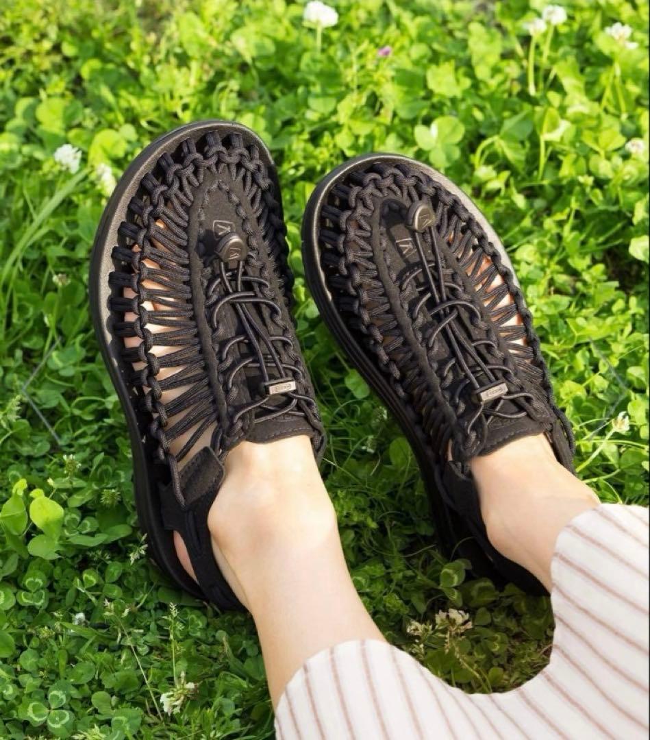 【美品】KEEN UNEEK（ユニーク）ウィメンズ25cm ブラック