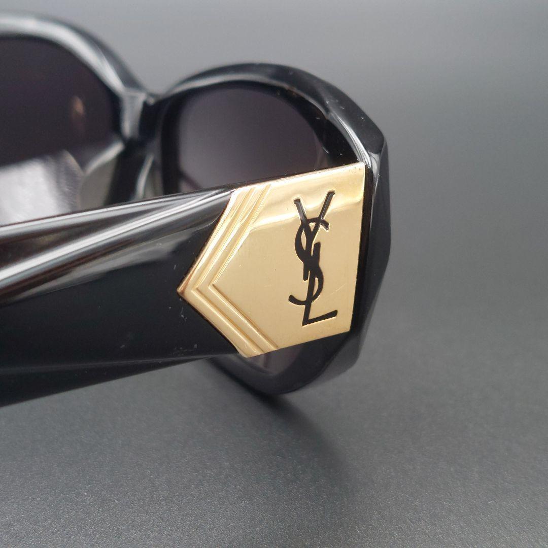 【大人気】 イヴサンローラン　サングラス　 キャットアイ　金ロゴ　黒　良品　希少