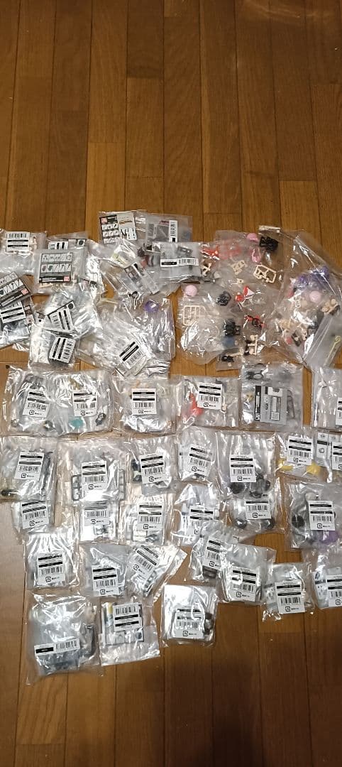 値下げ中！ガシャポンクエスト リンクトラベラーズまとめキャラセレ.素体有り＋α