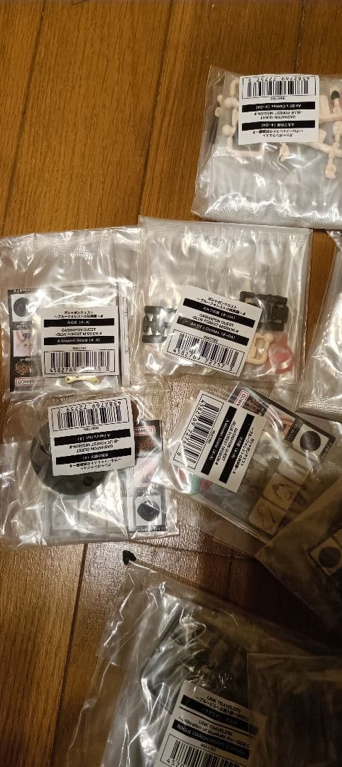 値下げ中！ガシャポンクエスト リンクトラベラーズまとめキャラセレ.素体有り＋α