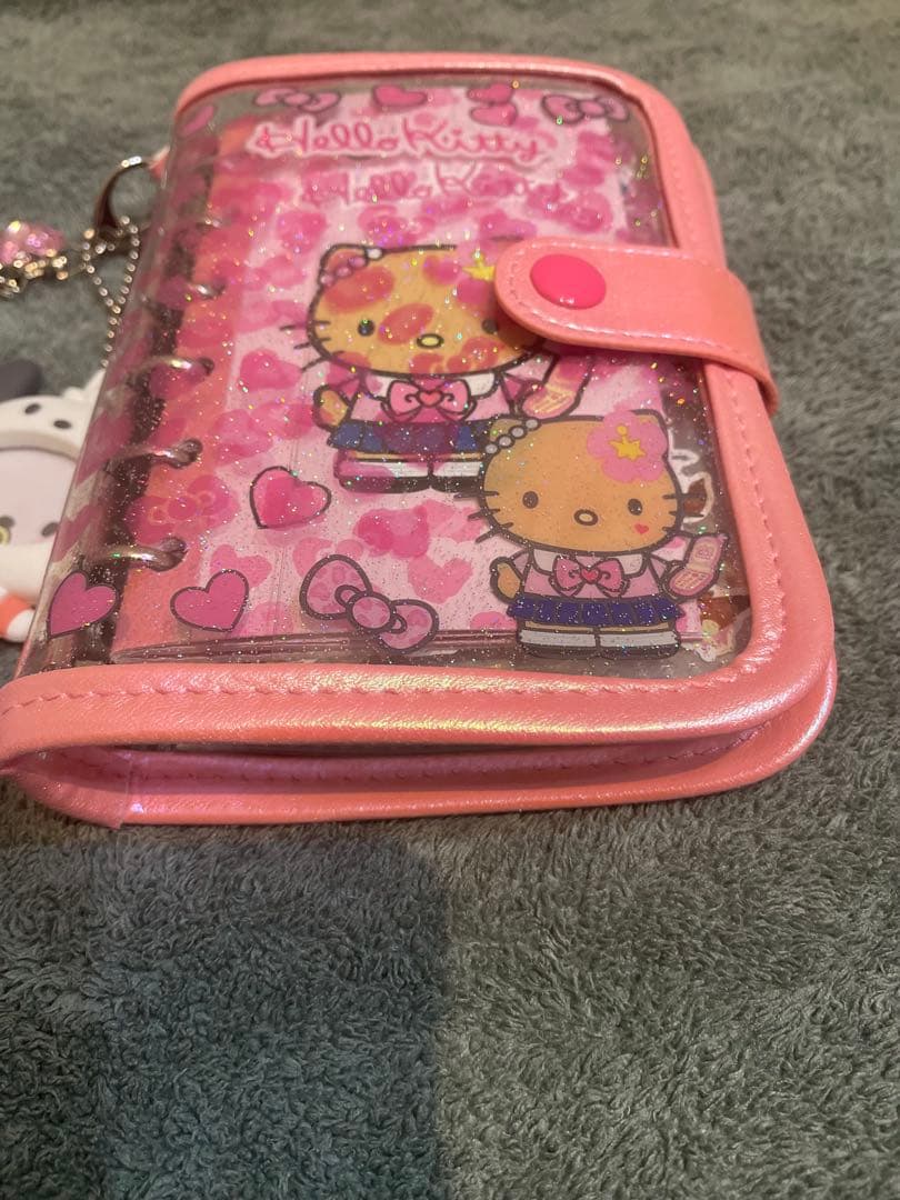 【コギャルキティシール帳　バインダー付き】サンリオ　ズートピア　シール帳ランダム