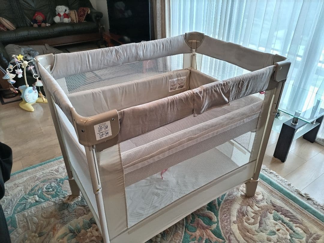 アップリカ　ココネルエアープラスAB ベビーベッド