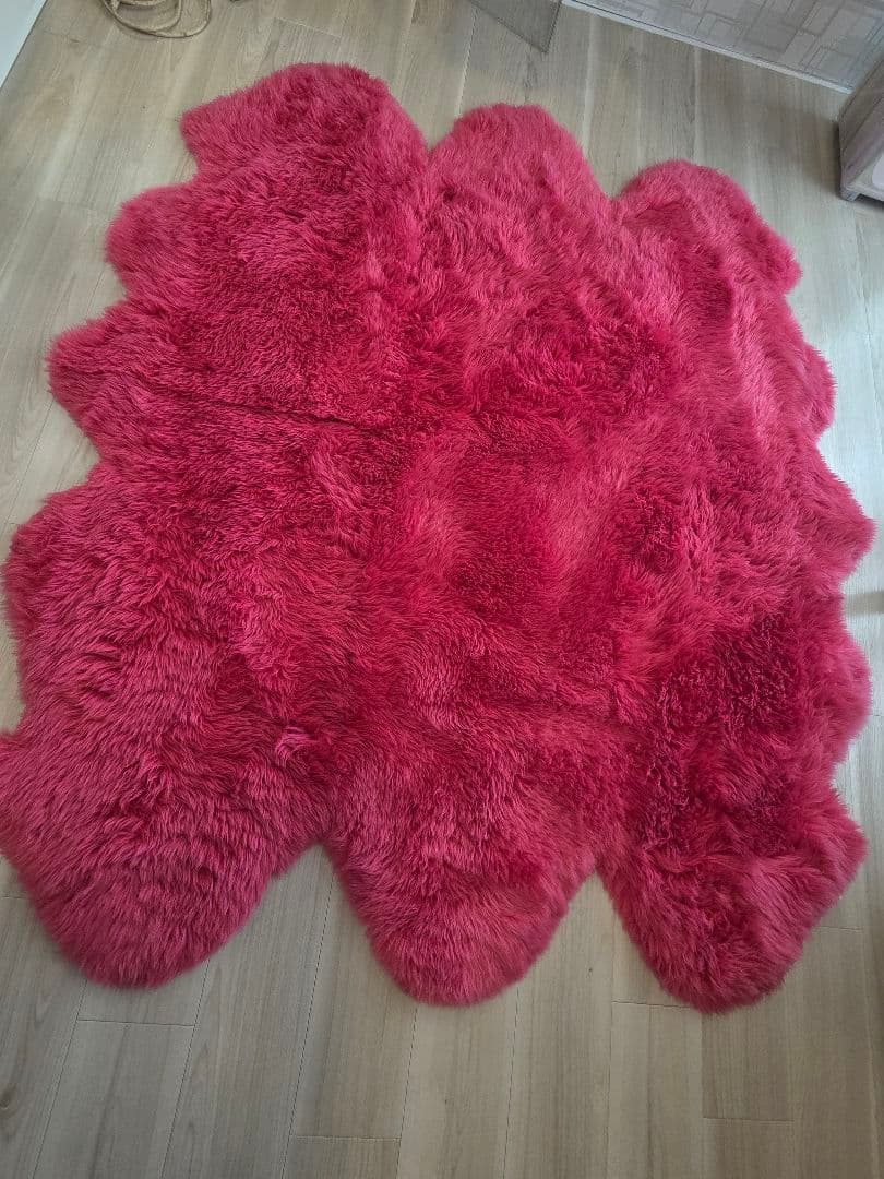 リアルムートンラグ　6匹サイズ セール中