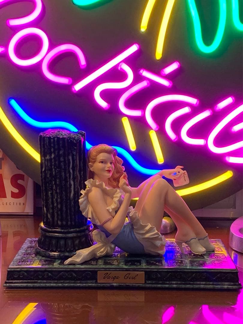 バーガガール　シリアルナンバー付　ビンテージフィギュア 2