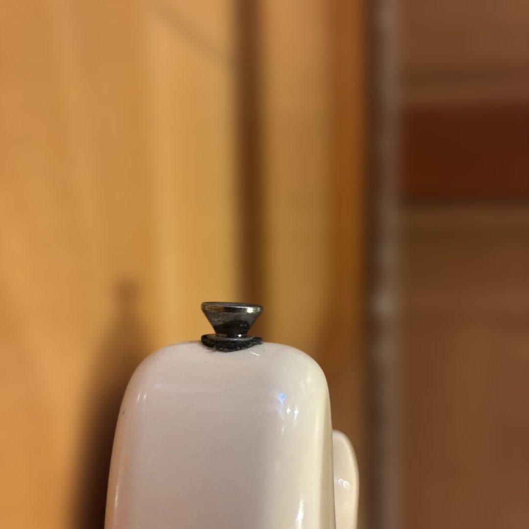 【Yummy】Legend ストラトタイプ トレモロアーム付 新品弦張替済