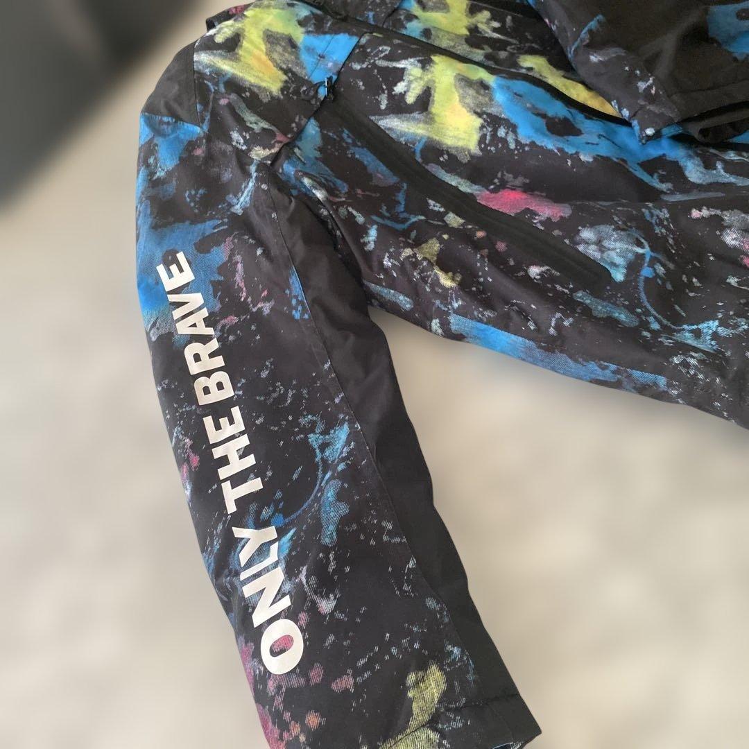 未使用品　DIESEL スノーボードウェア　14Y ダウンジャケット　ブルゾン