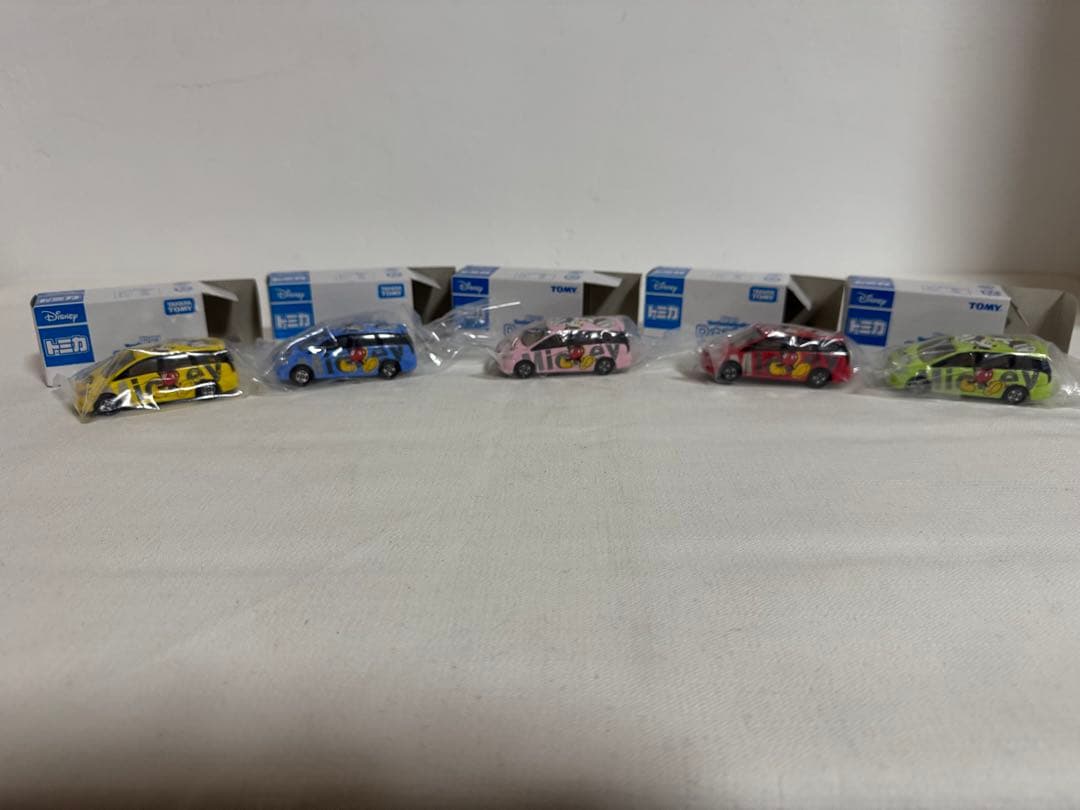 新品トミカ ディズニー Dカプセル 三菱 グランディス ミッキー＆ミニー5台