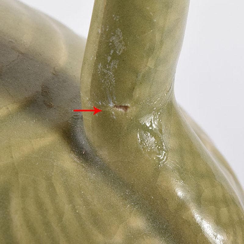 中国　龍泉窯　青磁　三つ足　神獣口水注瓶　C　7054