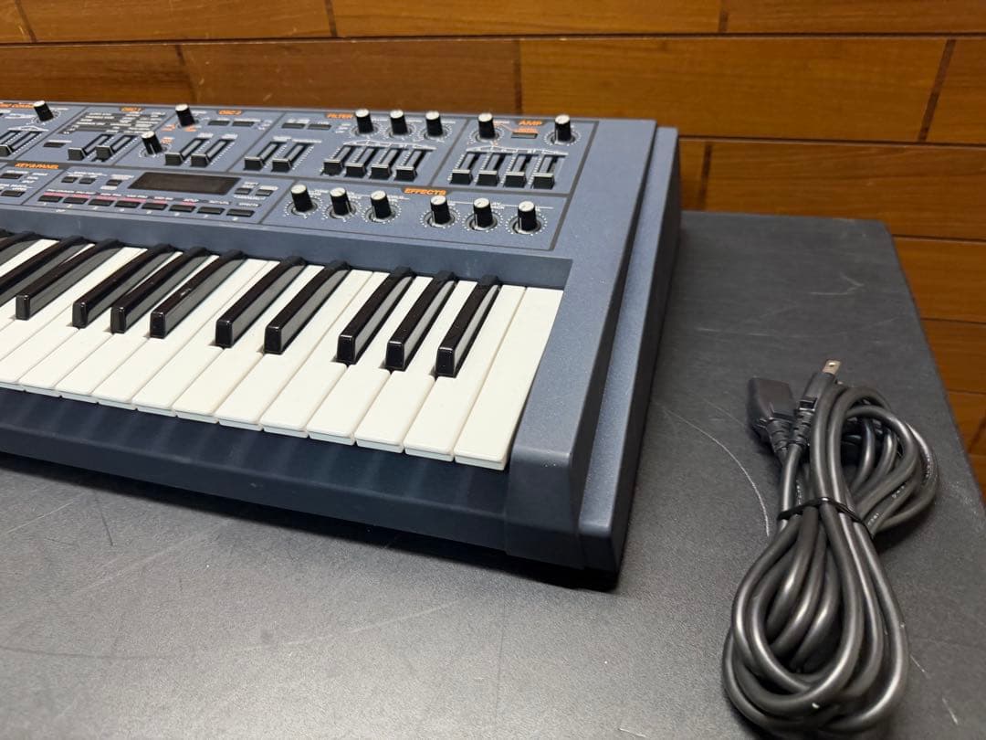 Roland JP-8000 ローランド アナログモデリングシンセサイザー