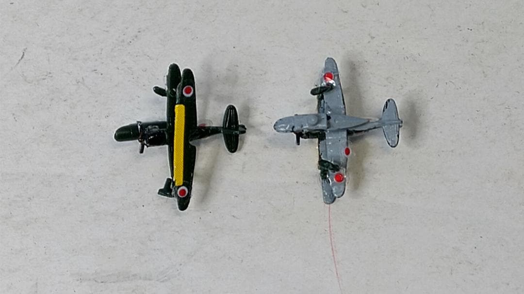 1/700 日本海軍戦艦・長門（完成品）、搭載機 2機