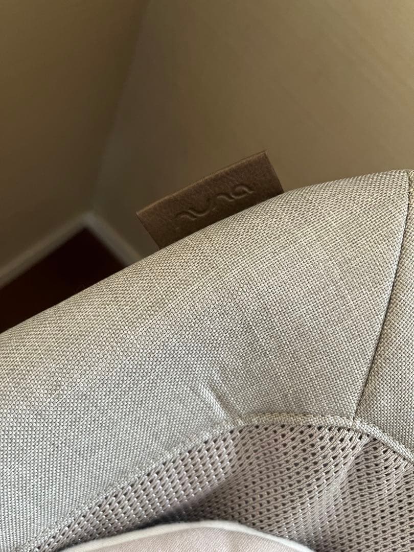 nuna バウンサーリーフグロウ　トイバー付き