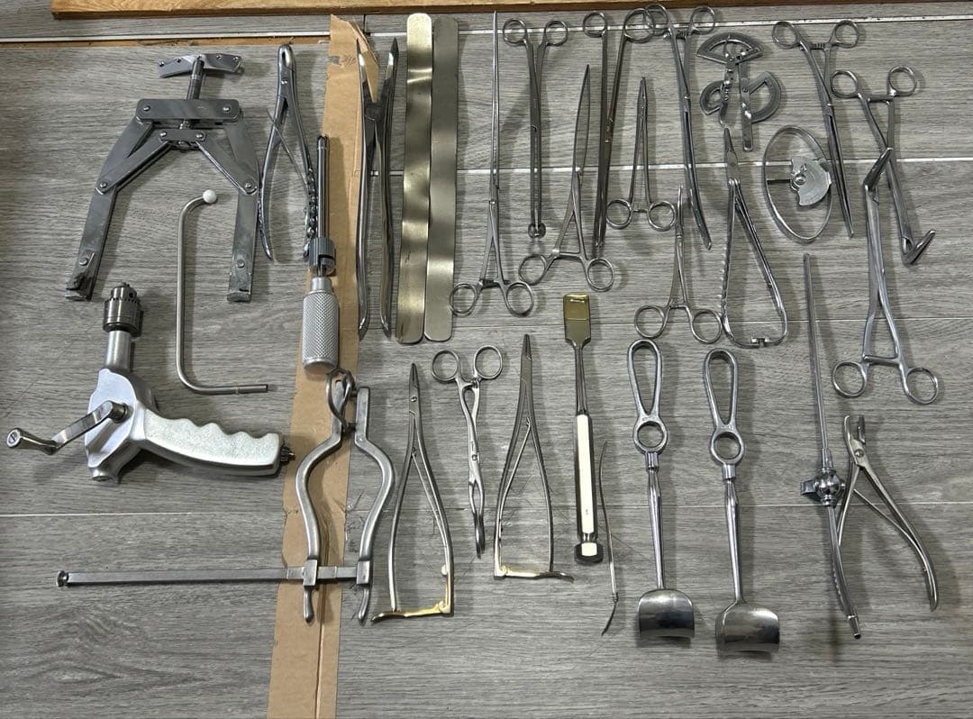 外科用器具セット ワイヤー牽引器 鉗子他30点 ステンレス製　まとめ売り