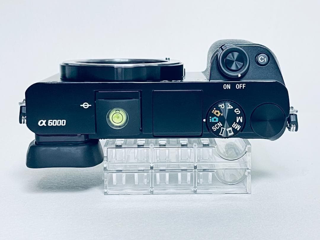 【ほぼ新品ショット数2901回】SONY α6000 ボディ ILCE-6000