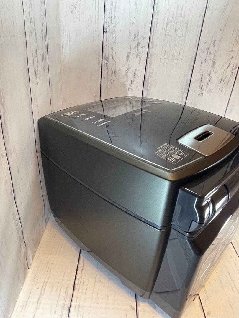 炊飯器 本炭釜 黒真珠（くろしんじゅ）NJ-VWB10-B [5.5合 /IH]