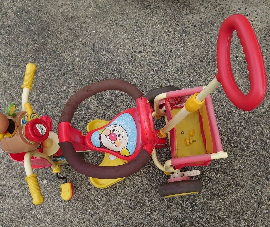 アンパンマン 三輪車 赤/黄色
