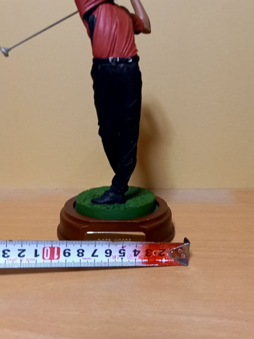 タイガーウッズ　フィギュア　ゴルフ