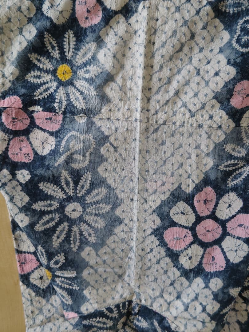 有松絞り　浴衣　可愛い絞りの花柄