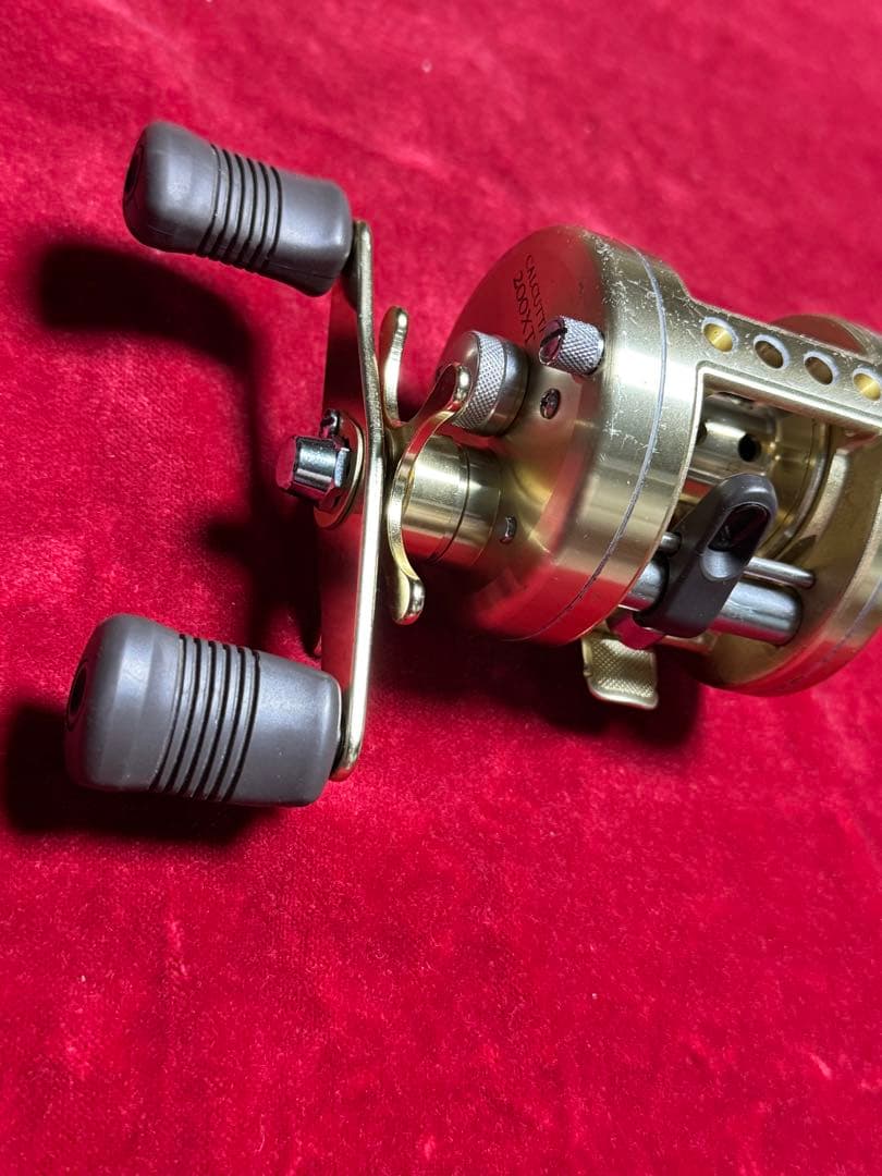 シマノ カルカッタ　200XT