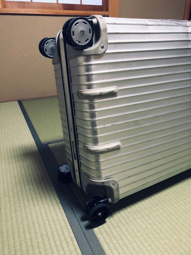 【値下げ】RIMOWAリモワ　シルバー スーツケース四輪キャリーケースビンテージ