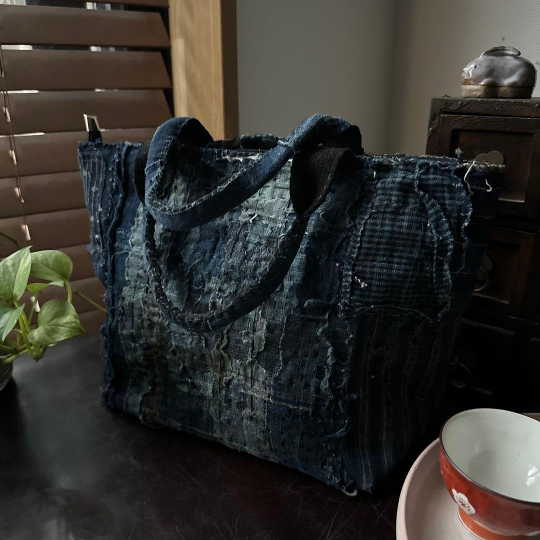 『お針子さん』のトートバッグ/藍染／襤褸