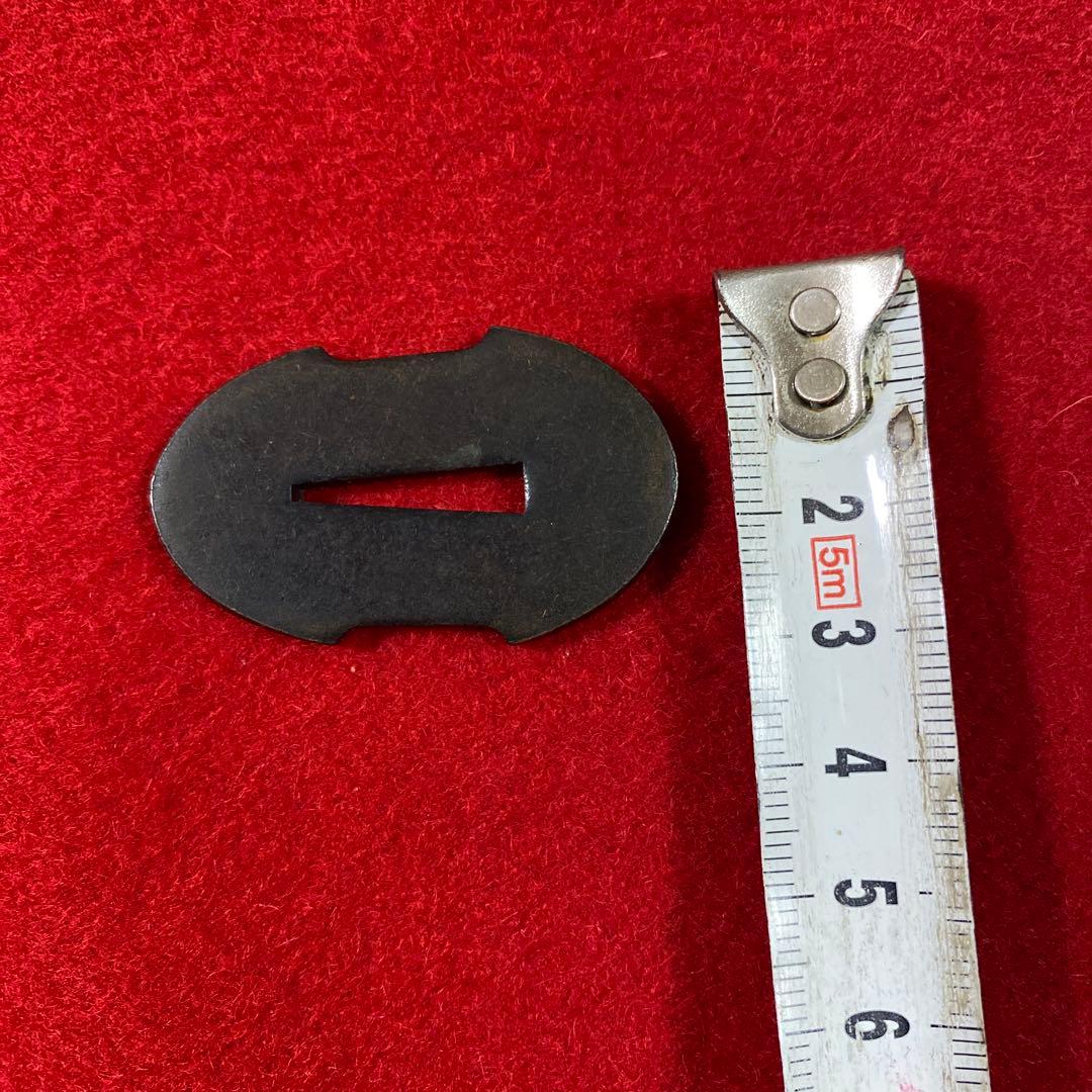 B–8 日本刀の鍔（つば）　武具　銅製　装飾品　アンティーク　美術品　工芸品