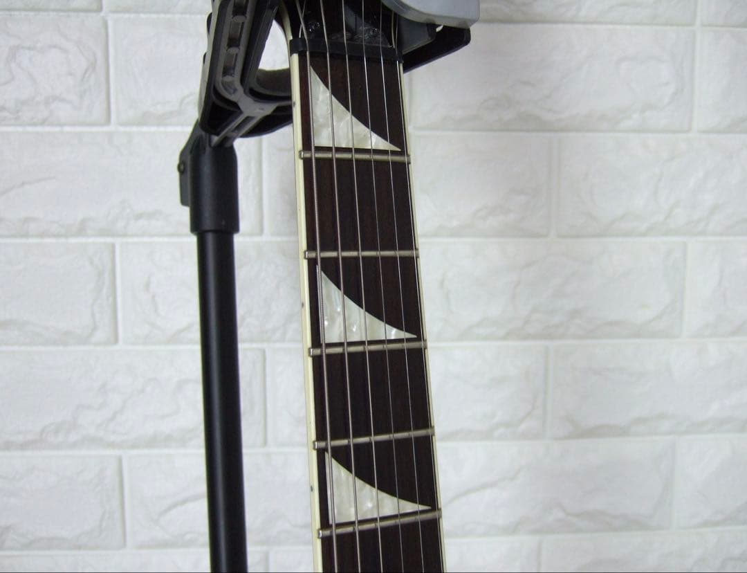 Jackson KING V KVXT CS チェリーサンバースト