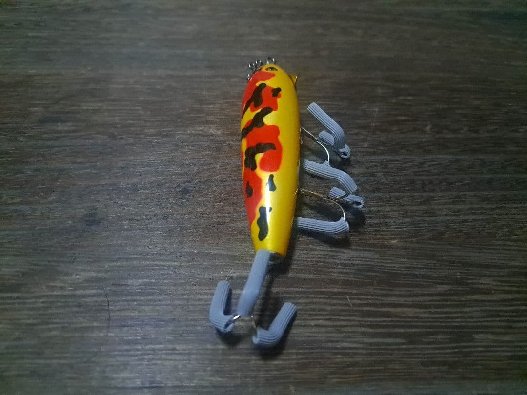 道楽　DOWLUCK 　ドウラク　ドライビングミノー　錦鯉　昭和三色