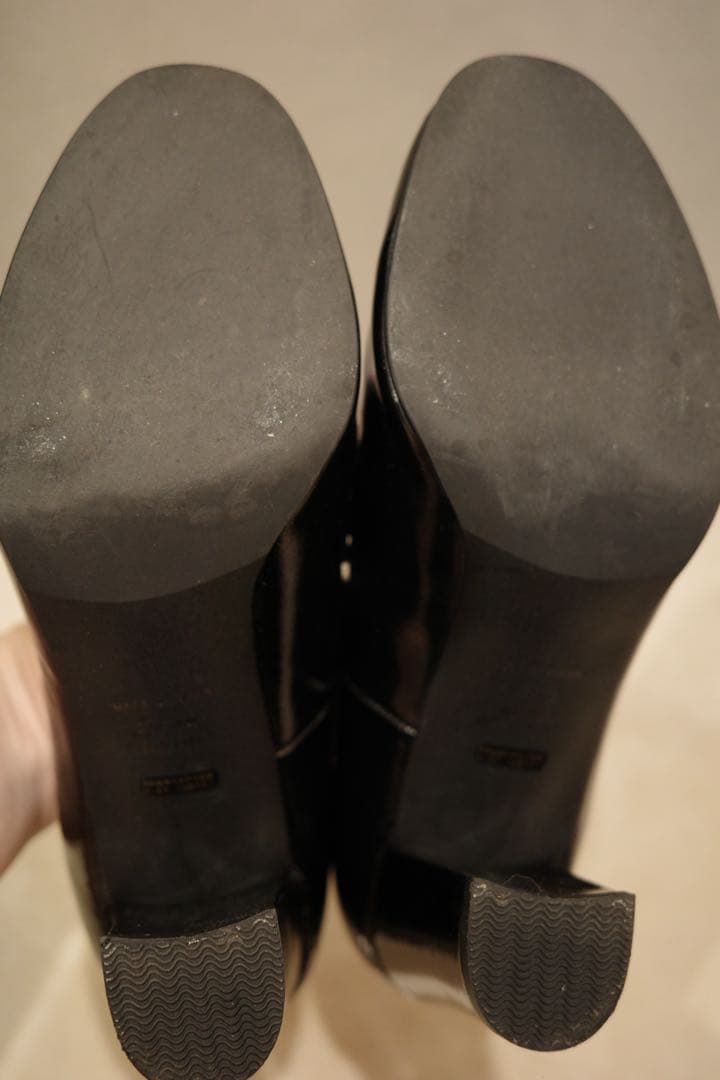 本革 エナメル ローファー ヒール 黒 ブラック 歩きやすい 万能 美品