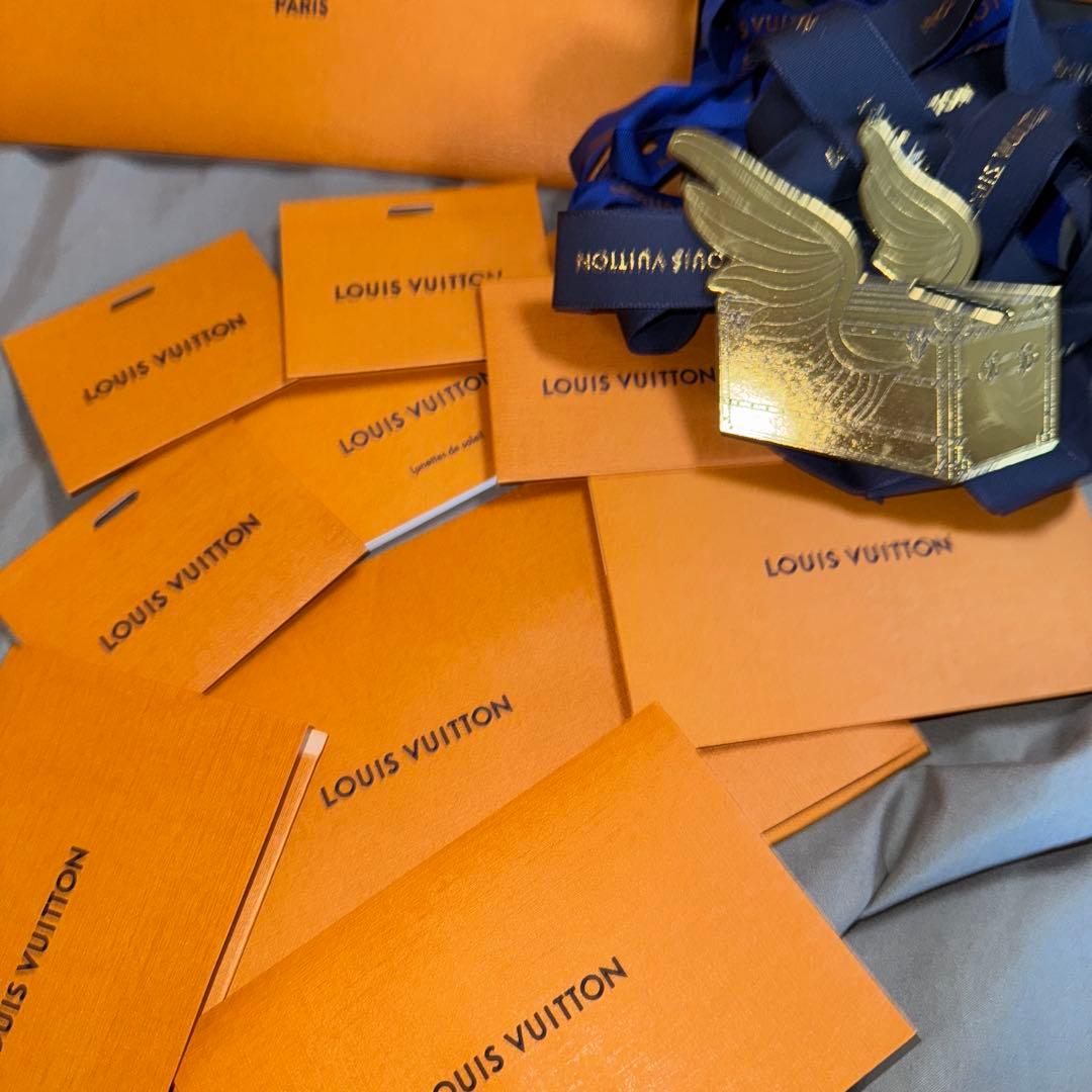 ルイヴィトン　LOUIS VUITTON 空箱　紙袋　GUCCI PRADA