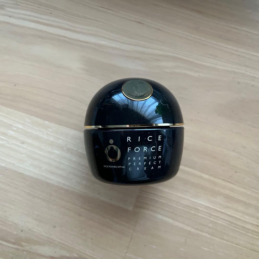ほぼ新品 ライスフォース プレミアムパーフェクトクリーム(薬用湿潤クリーム)