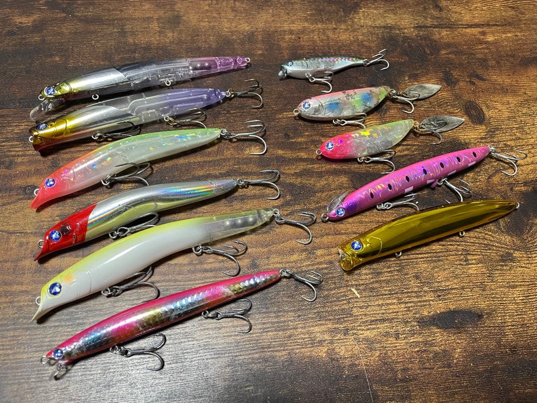 BlueBlue シーバスルアー11点セット　ブルーブルー　ミノー・プラグ