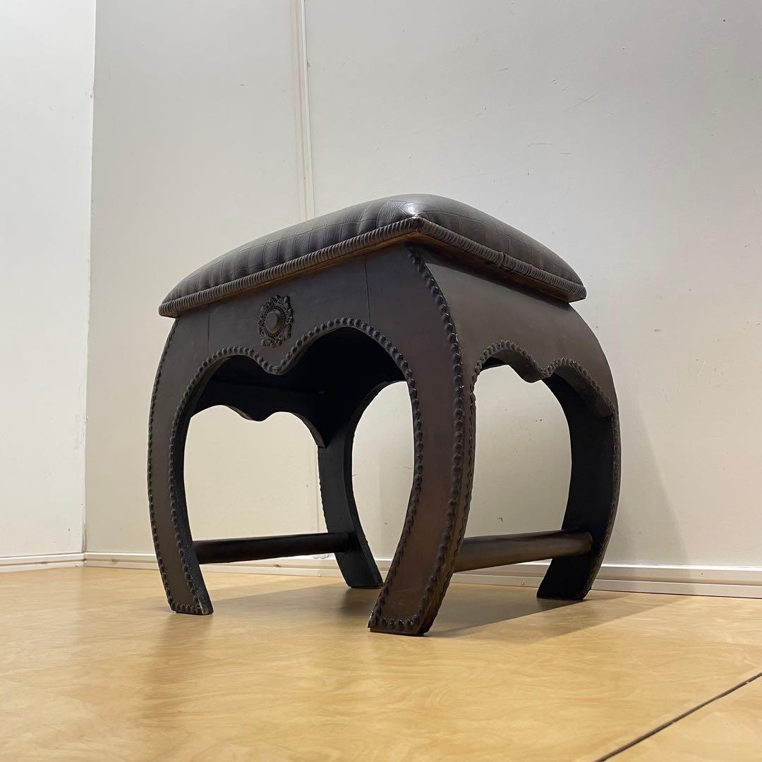 アンティーク調 スツール オットマン 鋲打ち レザー 椅子 イス 英国スタイル