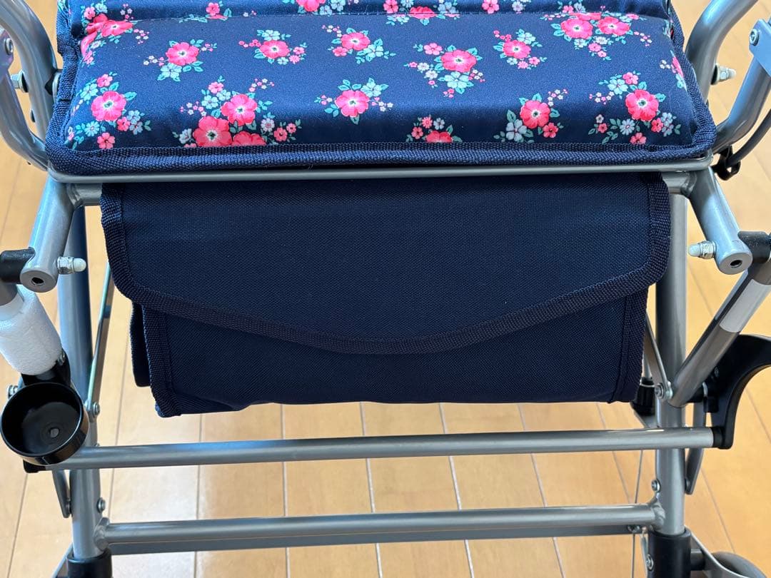 新品同様　シルバーカーデュオST 買い物カート　手押し車　花柄　折り畳み