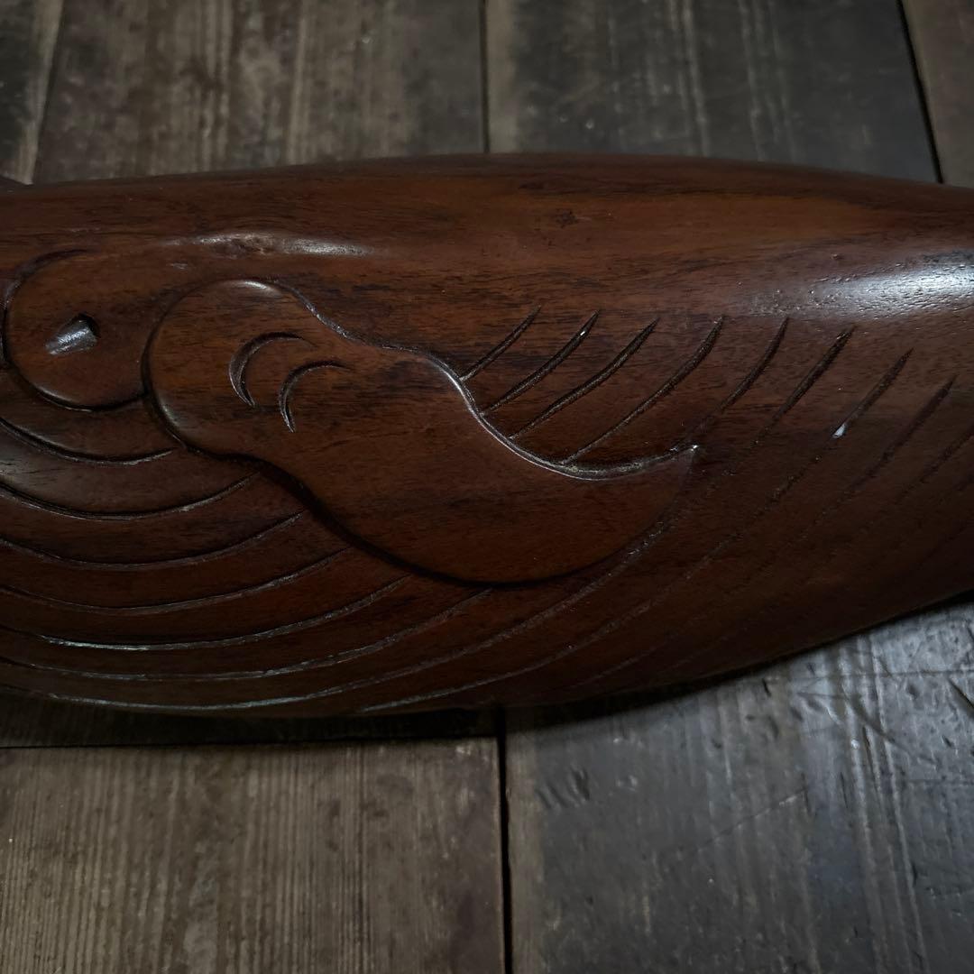 木彫り　鯨　壁掛けディスプレイ