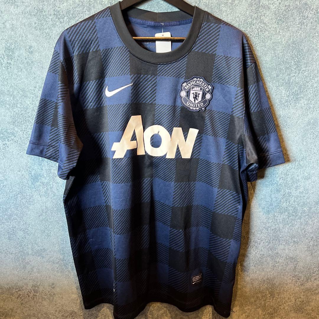 人気　希少Nike Manchester United チェック　Tシャツ