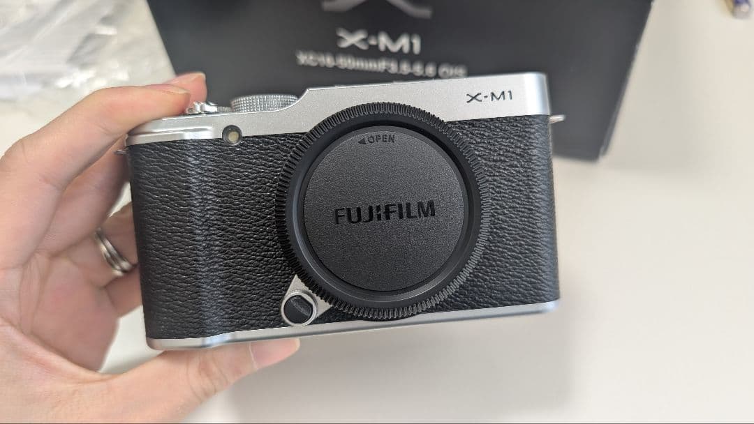 Fujifilm X-M1 ミラーレスカメラ 本体 おまけ付き