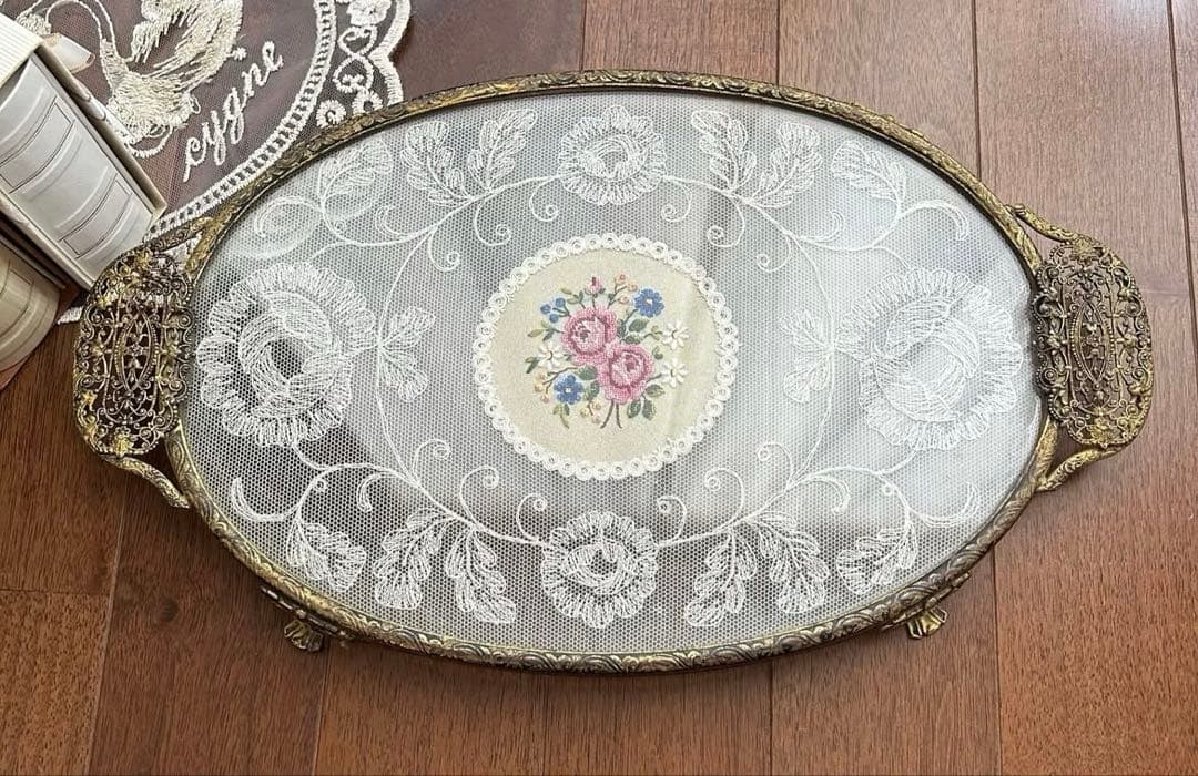 【匿名配送】ドレッシングトレイ　プチポワン　バラ　アンティーク　雑貨