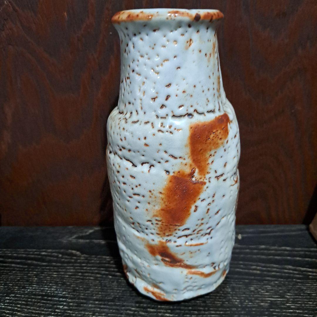 人間国宝　安藤日出武　　鼠志野　花生