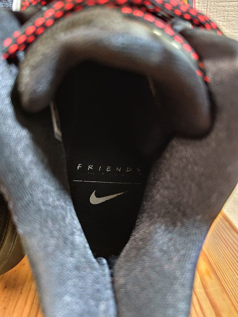 ま*る様 Nike Kyrie 5 Freinds ナイキ　カイリー5　フレンズ