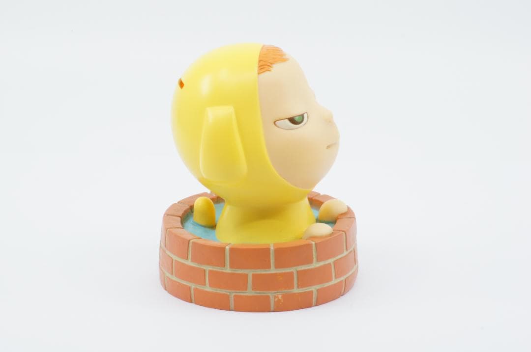 奈良美智 貯金箱「噴水の中の捨て犬」ソフビフィギュア