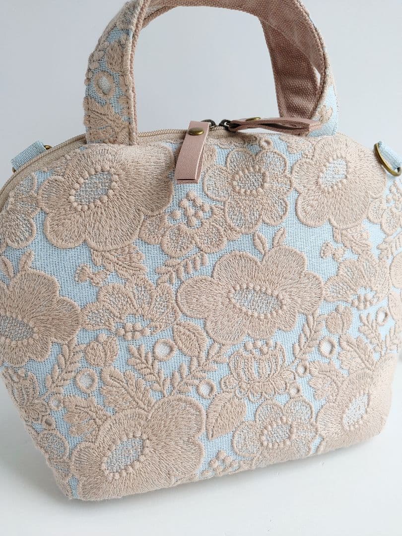 １点のみ　ミナペルホネン　smile flower ミニサイズ　まるいファスナー