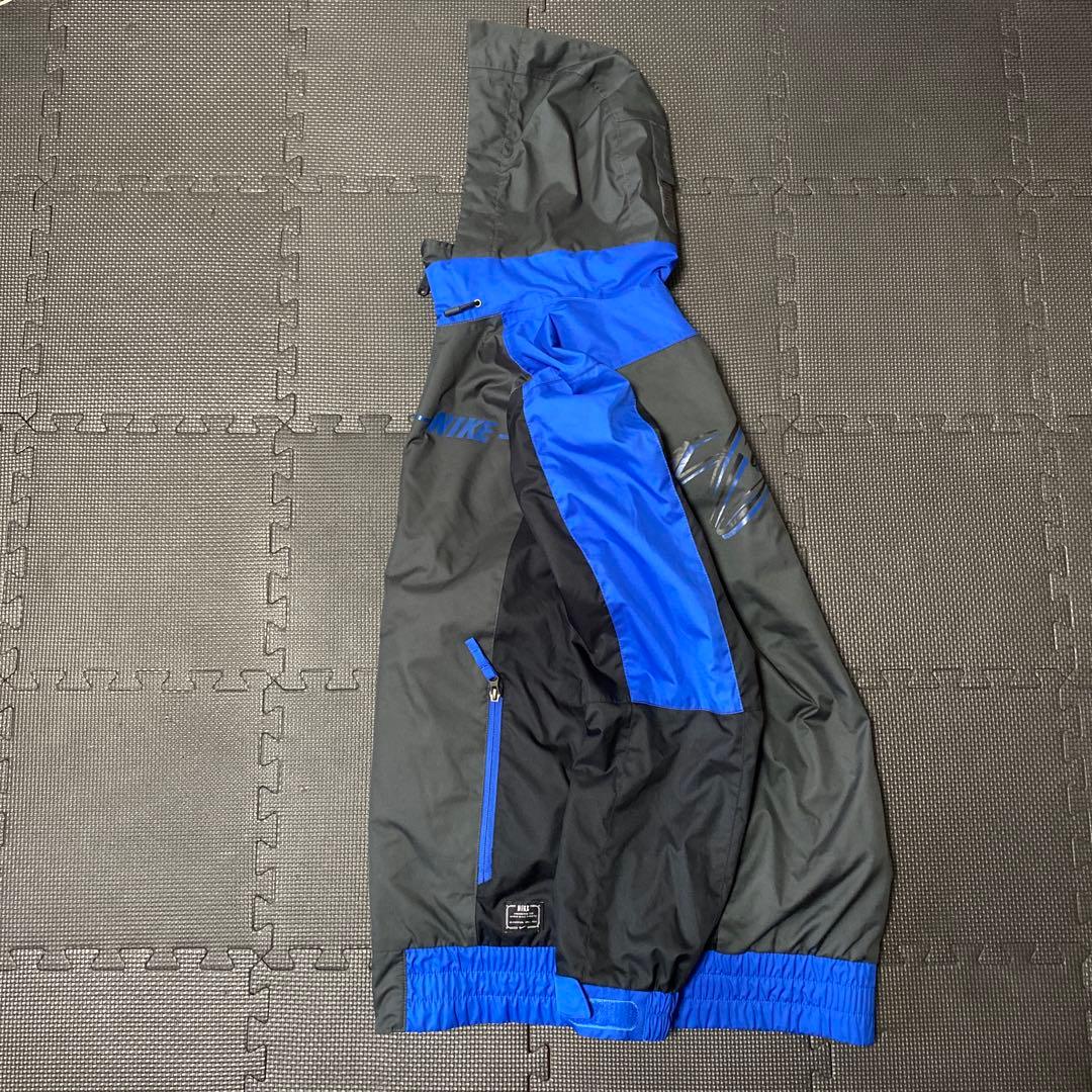 希少　NIKE ナイキ　fight スノーボードジャケット　ナイロンジャケット