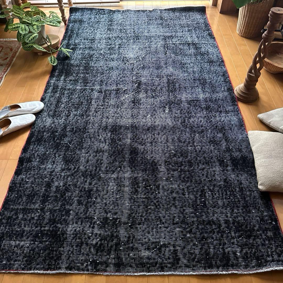 116.5×213.5オーバーダイ　ワンカラー赤ステッチ　トルコヴィンテージラグ