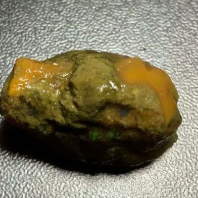 【35CT】エチオピア　オパール　原石　オレンジ　赤　緑　鉱物標本